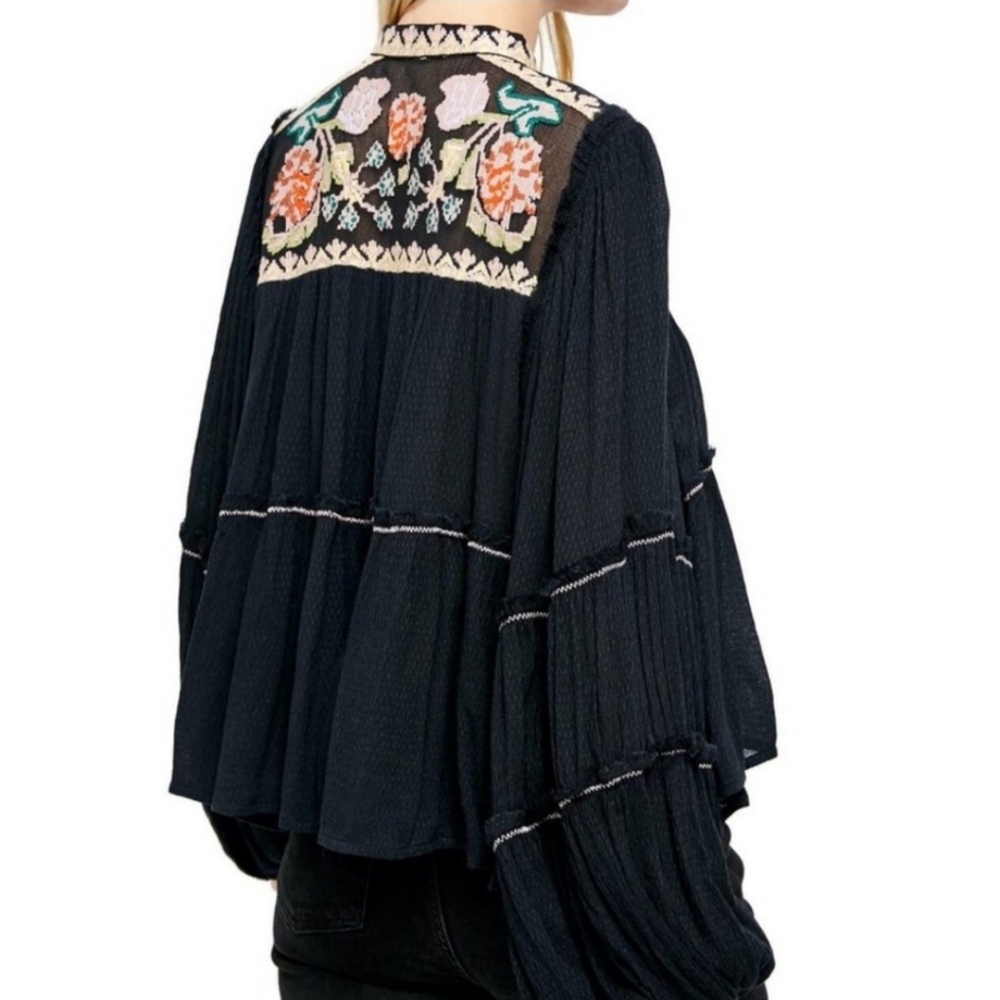 Free People Boho Black Poet Sleeve Top w/ Floral Embroidery & Front Ties Medium - Picture 14 of 14